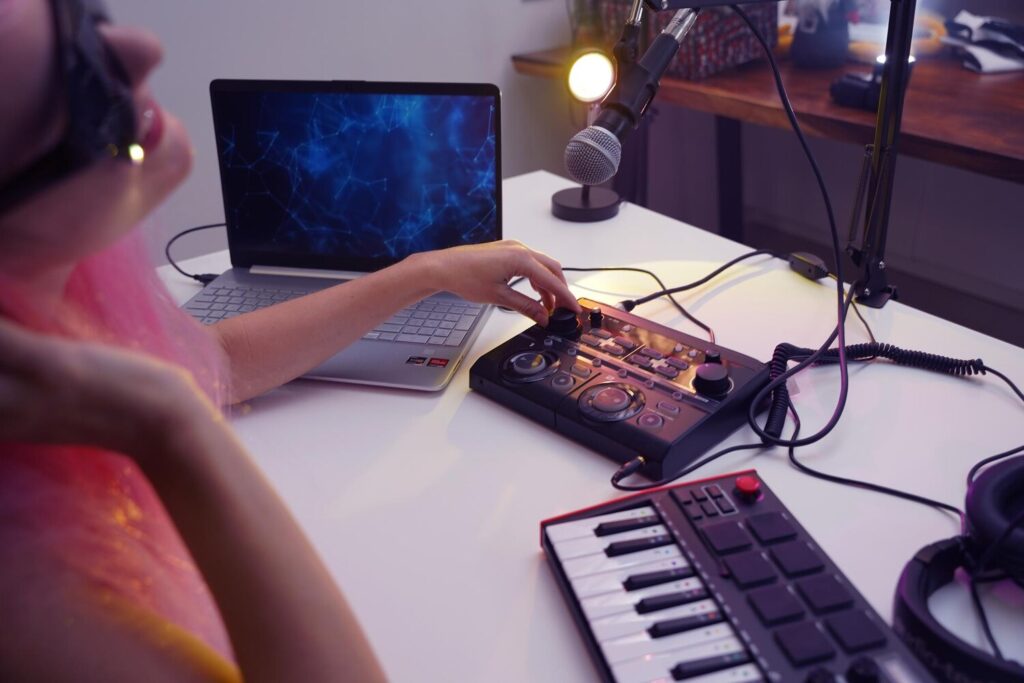 muzyka do filmu na YouTube Creator Music