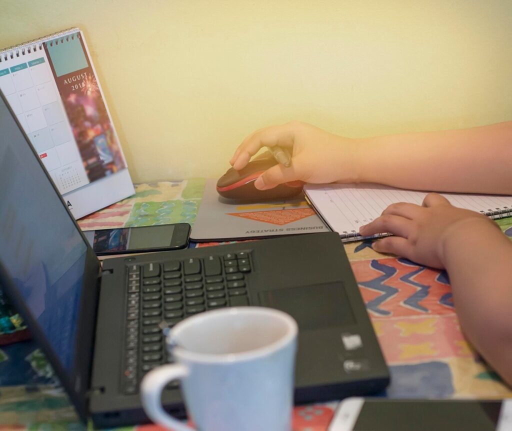 planowanie postów w Canva