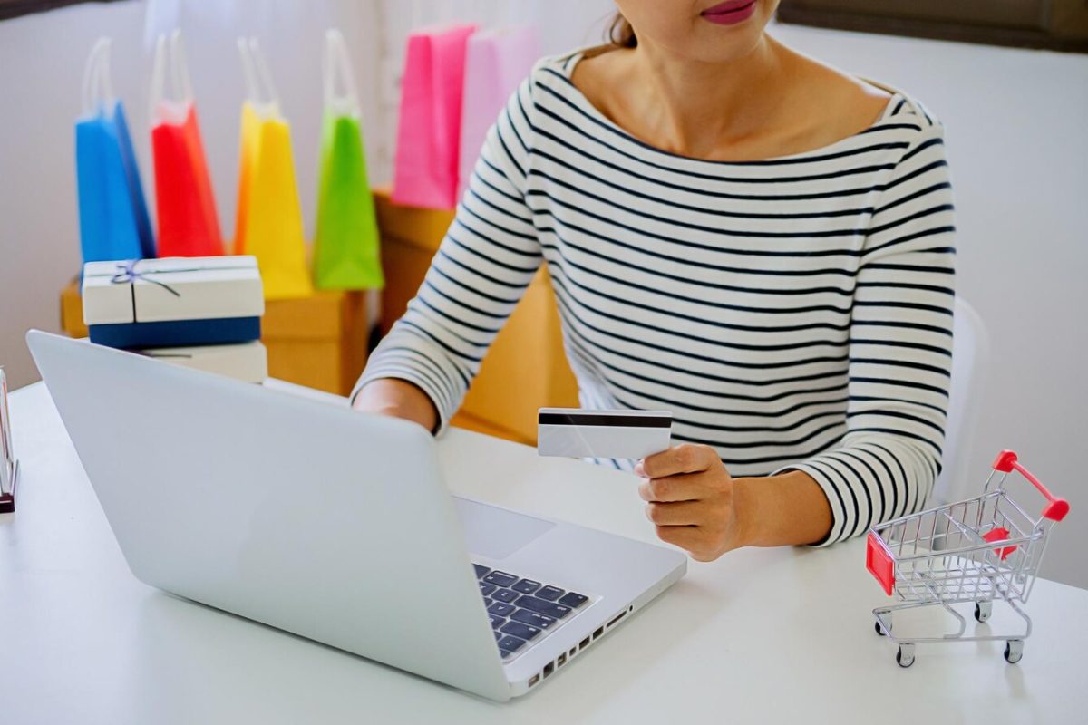 autouzupełnianie checkout WooCommerce